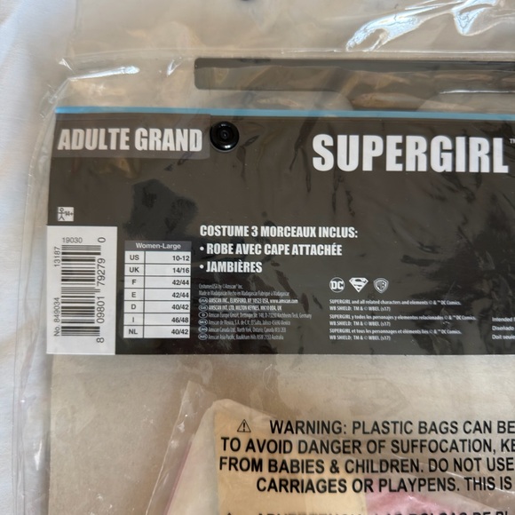 Supergirl DC Women’s Costume - Picture 6 of 7